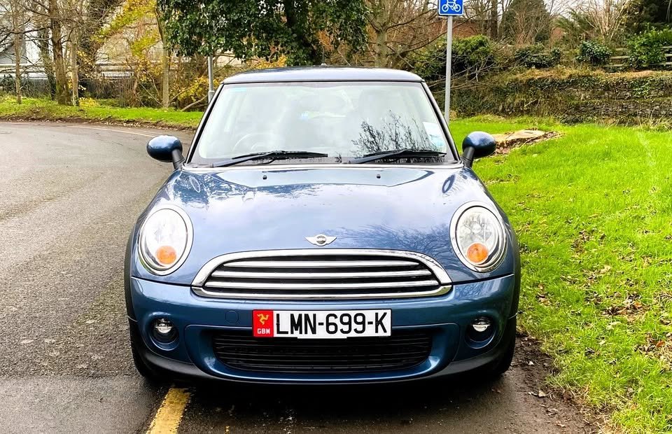 2011 MINI COOPER D (LOW TAX)