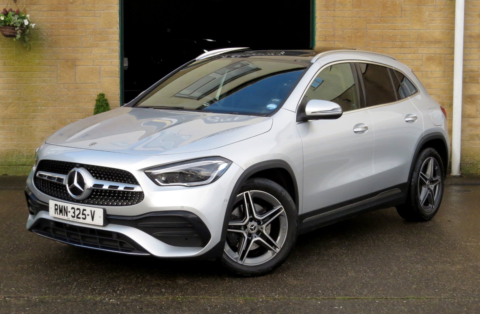 2021 Mercedes GLA 200d-A AMG Line Premium Plus 4-Matic